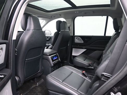 Used 2025 Lincoln Aviator Reserve w/ Equipment Group 201A image 30
