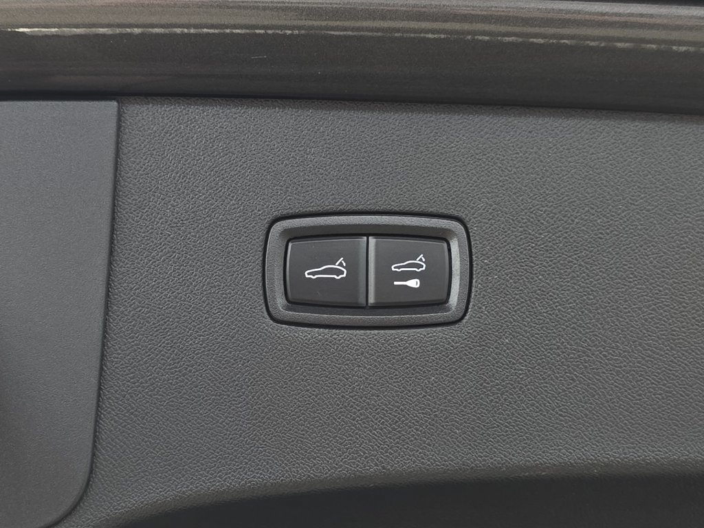 Used 2024 Porsche Cayenne Coupe AWD/4WD image 31