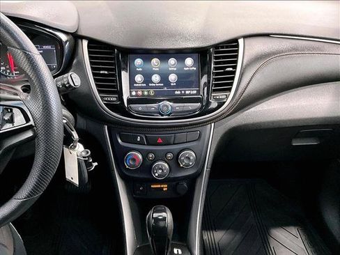 Used 2019 Chevrolet Trax LS FWD image 24