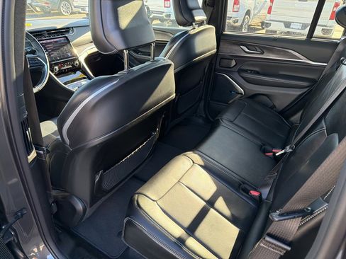 Certified 2022 Jeep Grand Cherokee Overland image 22