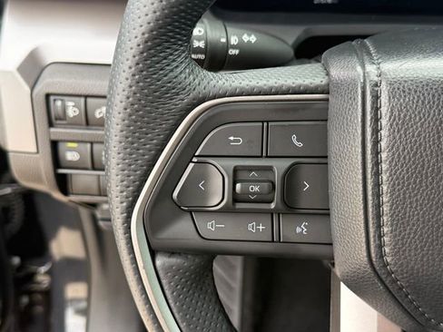 Used 2024 Toyota Tacoma TRD Off-Road AWD/4WD image 14