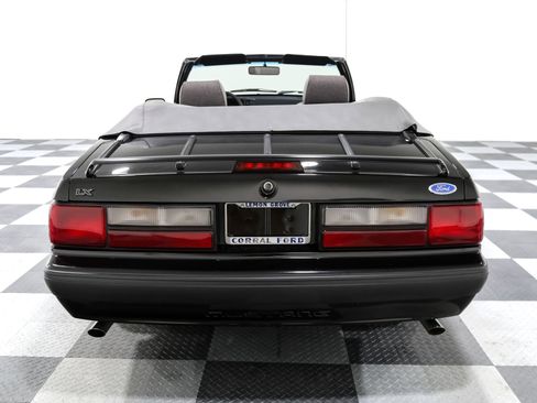 Used 1989 Ford Mustang LX image 9