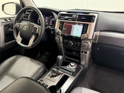 Used 2020 Toyota 4Runner SR5 Premium image 25