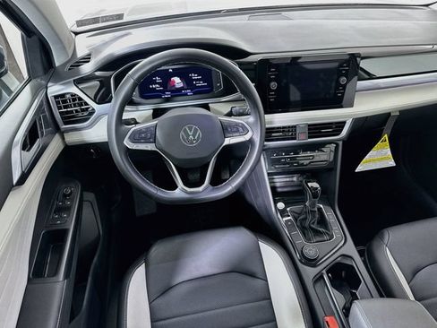 Certified 2025 Volkswagen Taos SEL AWD/4WD image 24