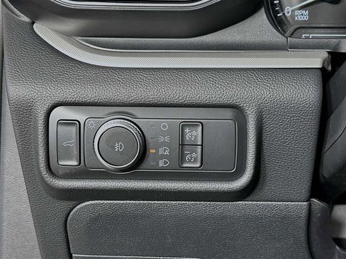 Used 2020 Ford Explorer XLT w/ Equipment Group 202A image 10