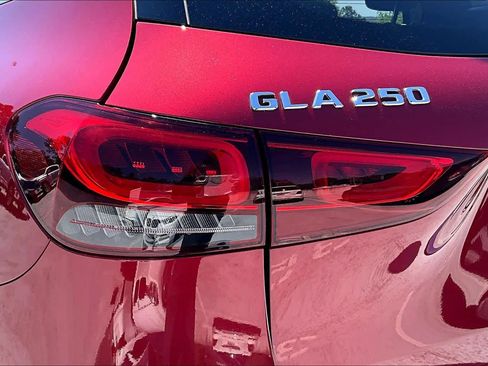 Used 2022 Mercedes-Benz GLA 250 image 27