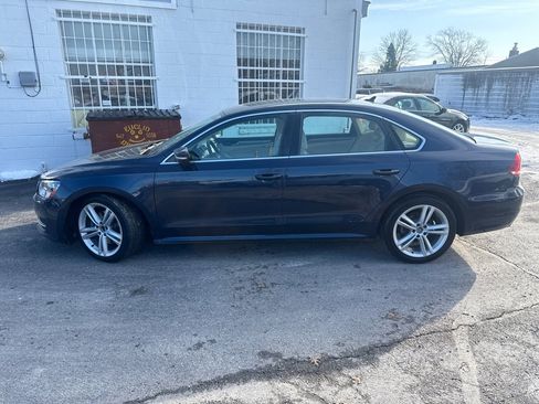 Used 2015 Volkswagen Passat TDI SE image 5