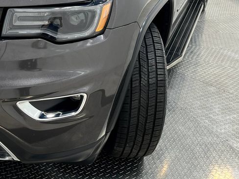 Used 2018 Jeep Grand Cherokee Limited w/ Luxury Group II AWD/4WD image 39