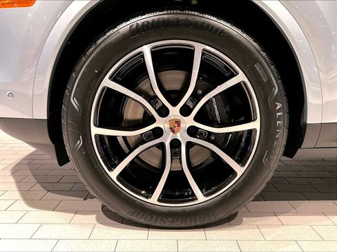New 2026 Porsche Cayenne Coupe image 11