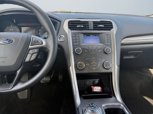 Used 2020 Ford Fusion S image 9