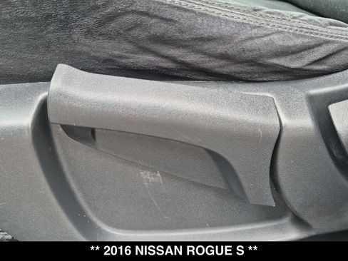 Used 2016 Nissan Rogue S w/ S Family Package FWD image 18