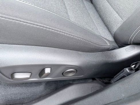 Certified 2025 GMC Acadia Elevation FWD image 15