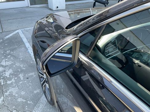 Used 2021 Volkswagen Tiguan SEL Premium R-Line image 34