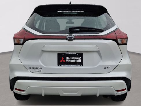 Used 2024 Nissan Kicks SV FWD image 5