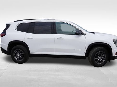 Used 2025 GMC Acadia Elevation AWD/4WD image 2