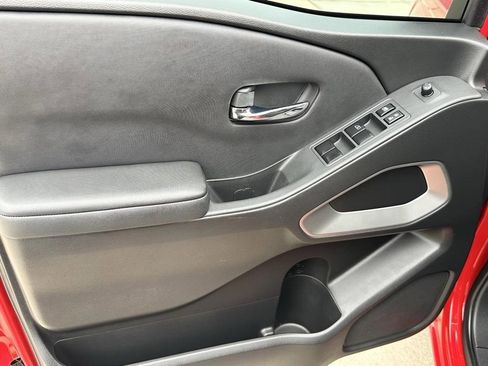 Used 2023 Nissan Frontier SV w/ SV Convenience Package image 19