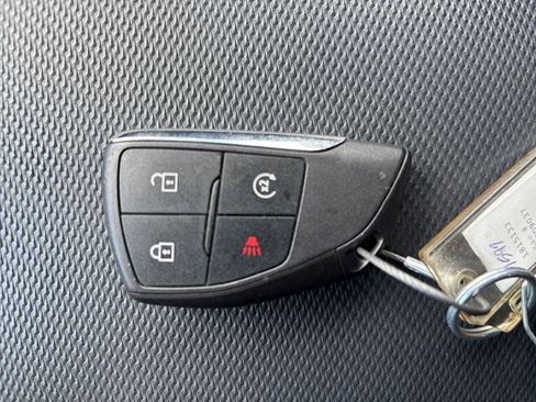 Used 2025 Chevrolet Equinox LT FWD image 24