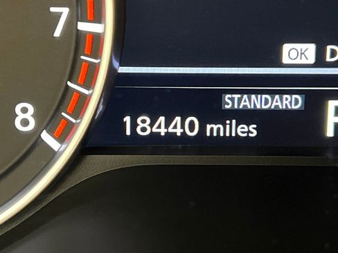 Used 2025 Nissan Pathfinder SL image 47