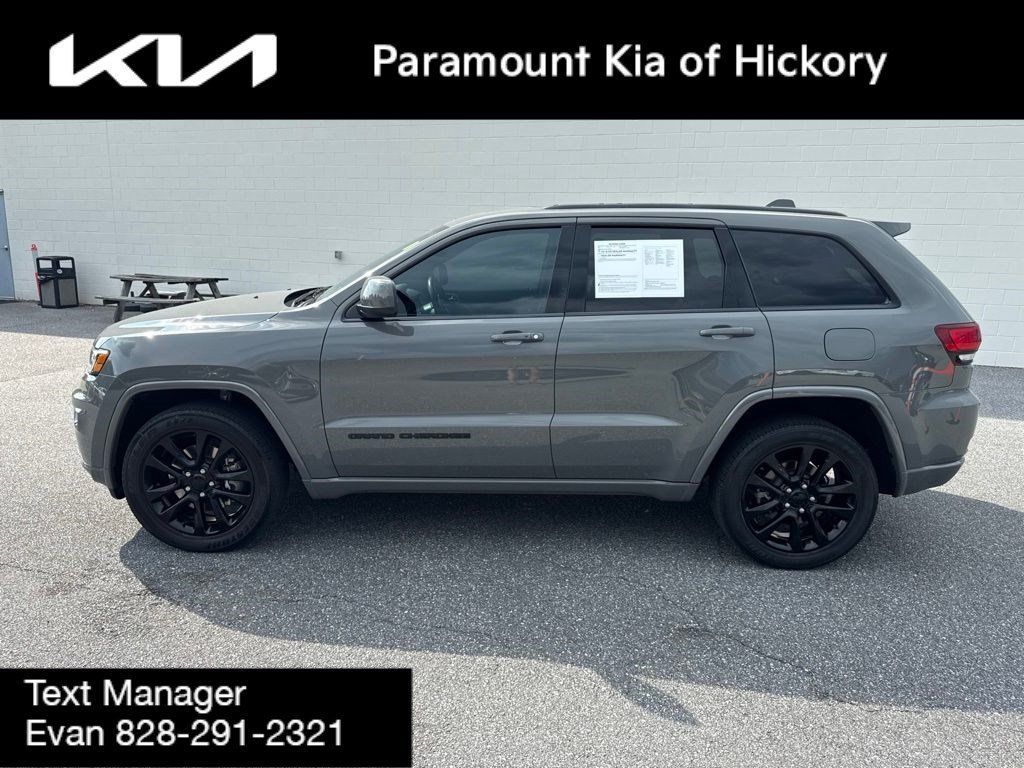 Used 2021 Jeep Grand Cherokee Laredo X AWD/4WD image 4