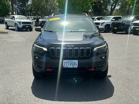 Used 2019 Jeep Cherokee Trailhawk AWD/4WD image 8