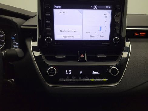 Used 2021 Toyota Corolla LE image 25