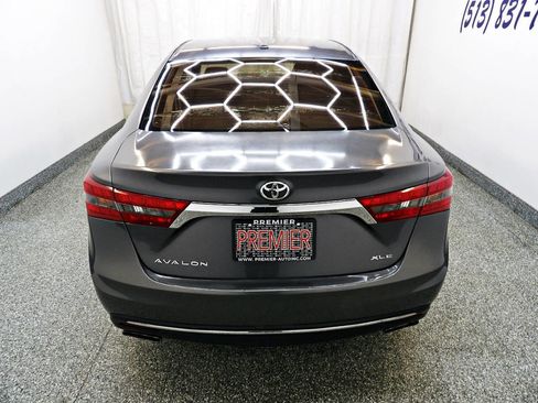 Used 2016 Toyota Avalon XLE image 5