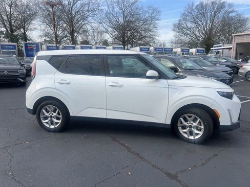 Used 2024 Kia Soul LX w/ Option Group 015 image 6