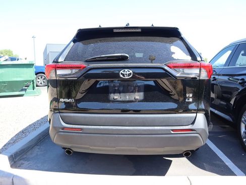 Used 2021 Toyota RAV4 LE w/ Carpet Mat Package (TMS) FWD image 4