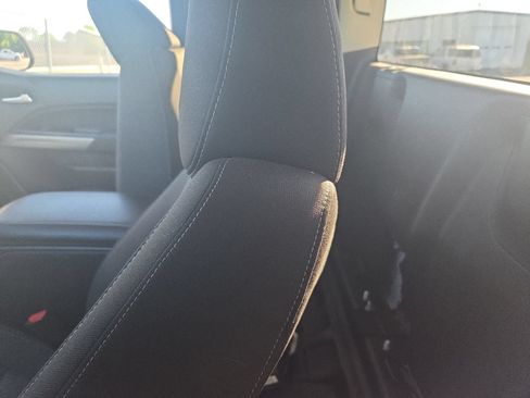 Used 2022 Chevrolet Colorado LT w/ Fleet Safety Package RWD image 9