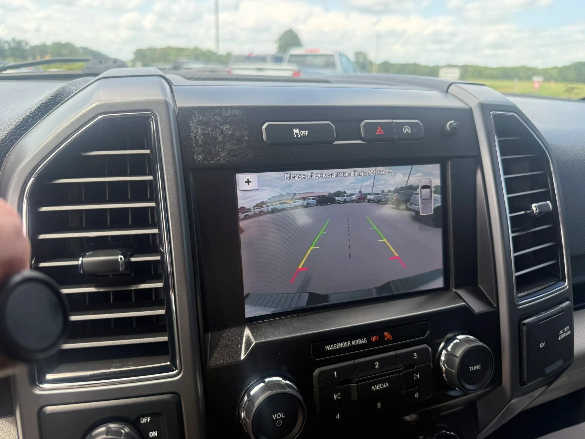 Used 2019 Ford F150 XLT w/ Equipment Group 301A Mid RWD image 10
