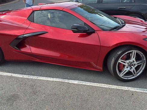 Used 2023 Chevrolet Corvette Stingray Preferred Conv w/ Z51 Performance Package RWD image 17