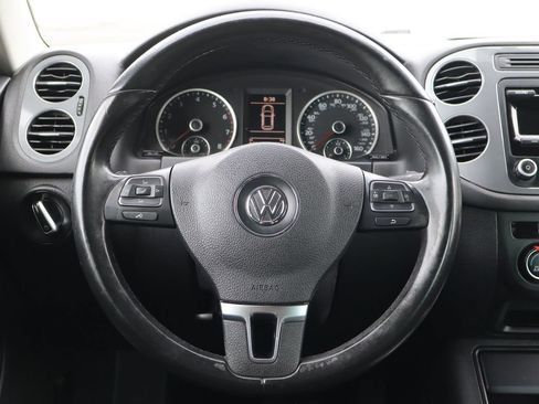 Used 2014 Volkswagen Tiguan SE AWD/4WD image 18
