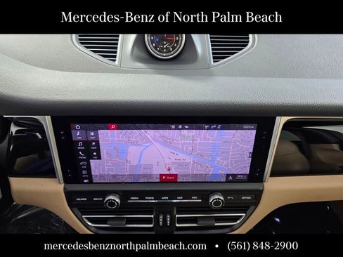 Used 2021 Porsche Macan AWD/4WD image 21