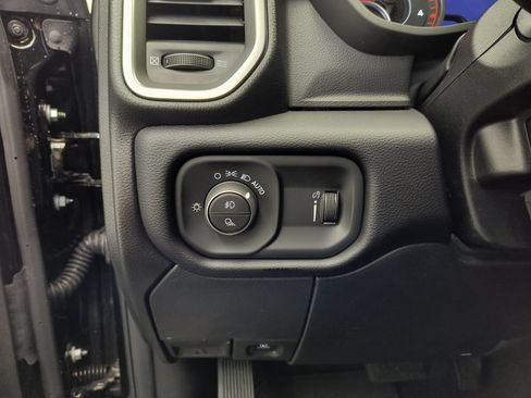 New 2026 RAM 3500 Big Horn AWD/4WD image 15