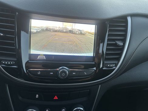 Used 2019 Chevrolet Trax LS image 23