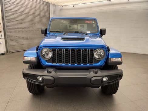 New 2025 Jeep Gladiator Sport image 6