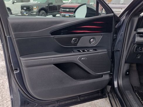 Certified 2024 Lincoln Nautilus Reserve w/ Equipment Group 202A image 10