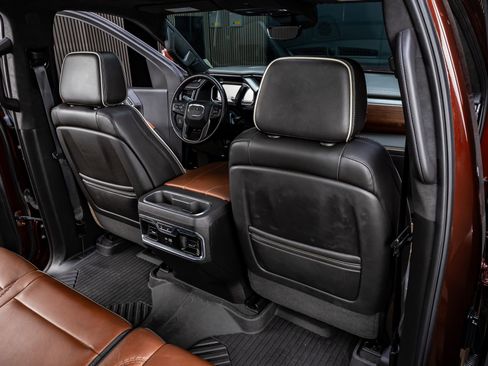 Used 2024 GMC Sierra 3500 Denali Ultimate image 31