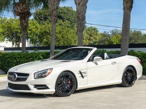 Used 2015 Mercedes-Benz SL 550 image 2