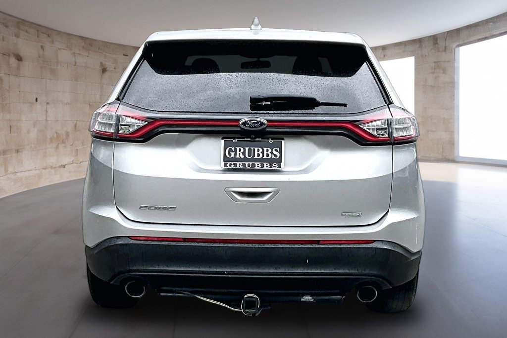 Used 2016 Ford Edge SE FWD image 4