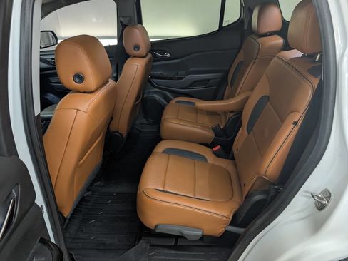 Used 2020 GMC Acadia AT4 image 18