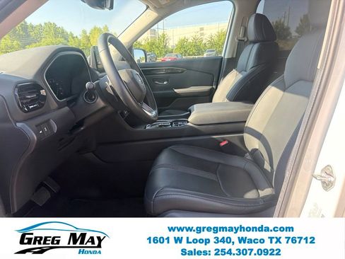 Used 2025 Honda Pilot Touring image 12