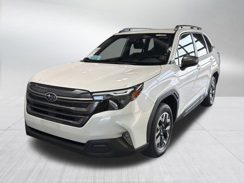 Certified 2025 Subaru Forester Premium image 3