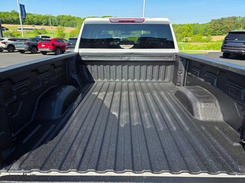 Used 2022 Chevrolet Silverado 2500 W/T w/ WT Convenience Package AWD/4WD image 4