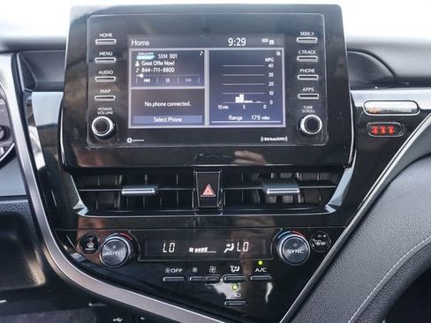 Used 2023 Toyota Camry SE FWD image 18