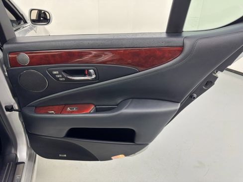 Used 2007 Lexus LS 460 image 44