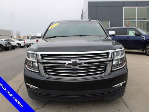 Used 2017 Chevrolet Suburban Premier image 2