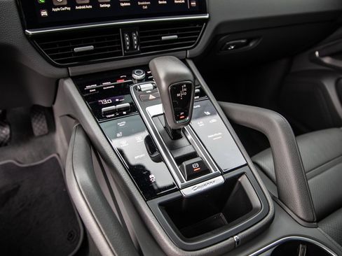 Certified 2023 Porsche Cayenne image 19