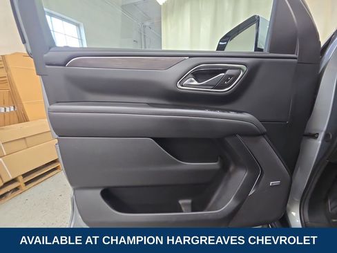 Used 2024 Chevrolet Suburban LT w/ LT Signature Plus Package AWD/4WD image 30