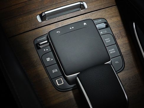 Used 2025 Mercedes-Benz GLE 350 4MATIC image 28